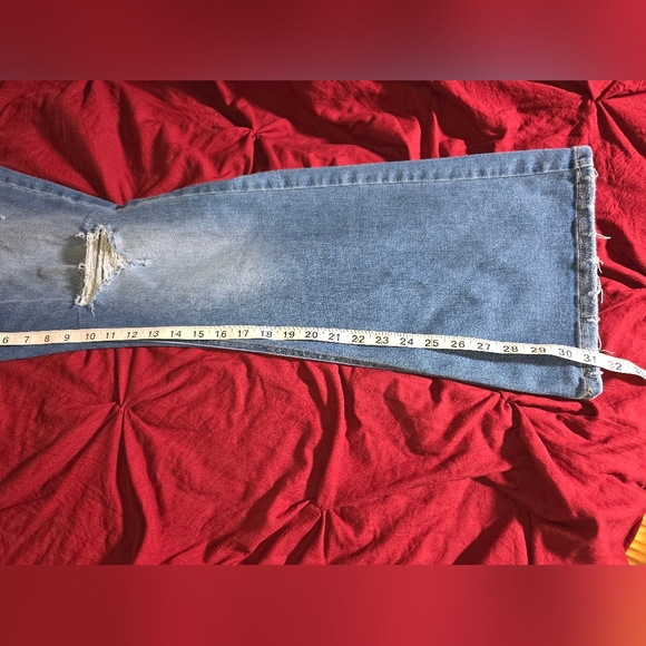 Edgely Distressed Flare Jeans (J505) - Picture 7 of 8